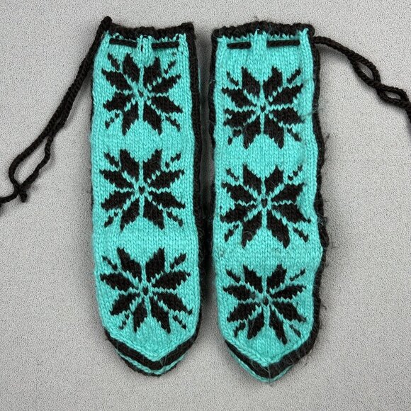 WOOLRICH Turquoise Snowflake CHALET SOCKS Slippers Hand Knit Women’s Small - Picture 1 of 4